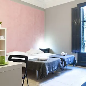 https://ella-hostel-barcelona.topbarcelonahotels.com